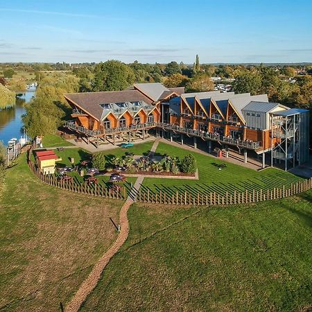 Riverside Park Stratford-upon-Avon Bagian luar foto