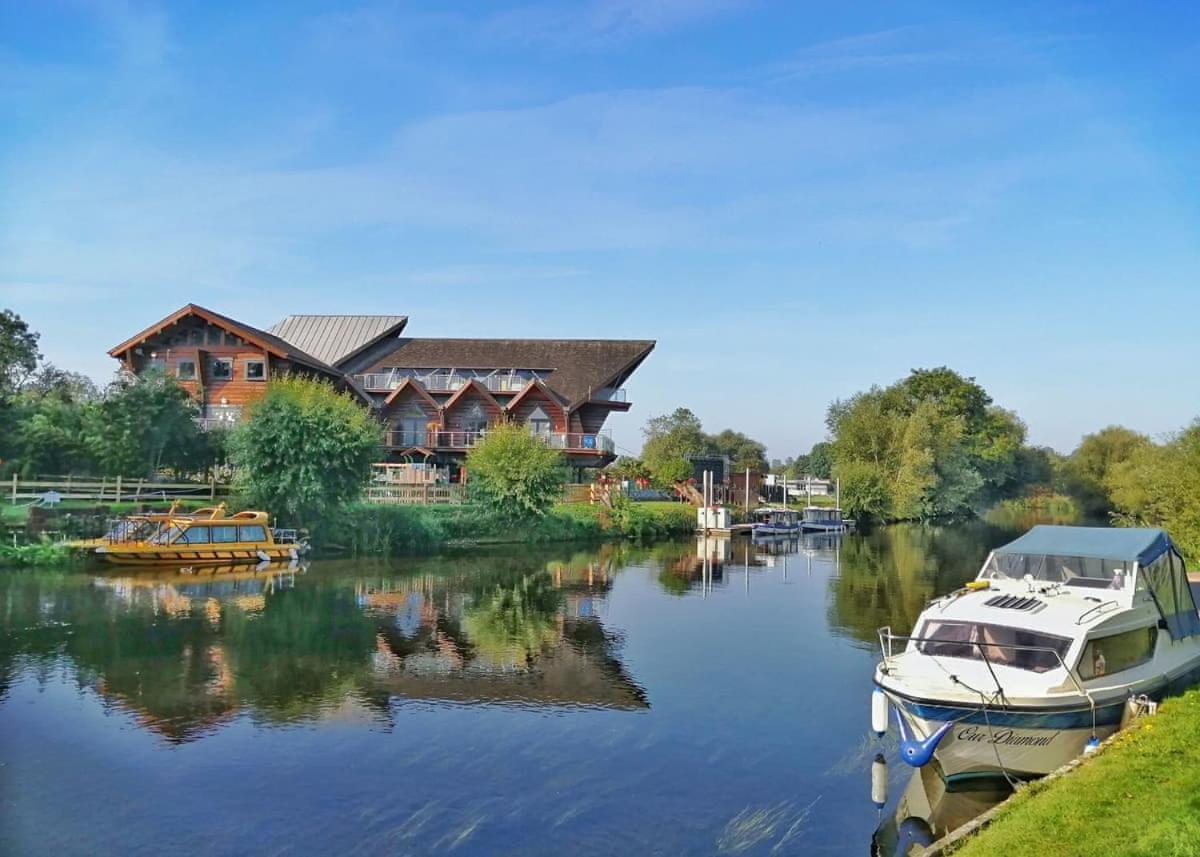 Riverside Park Stratford-upon-Avon Bagian luar foto